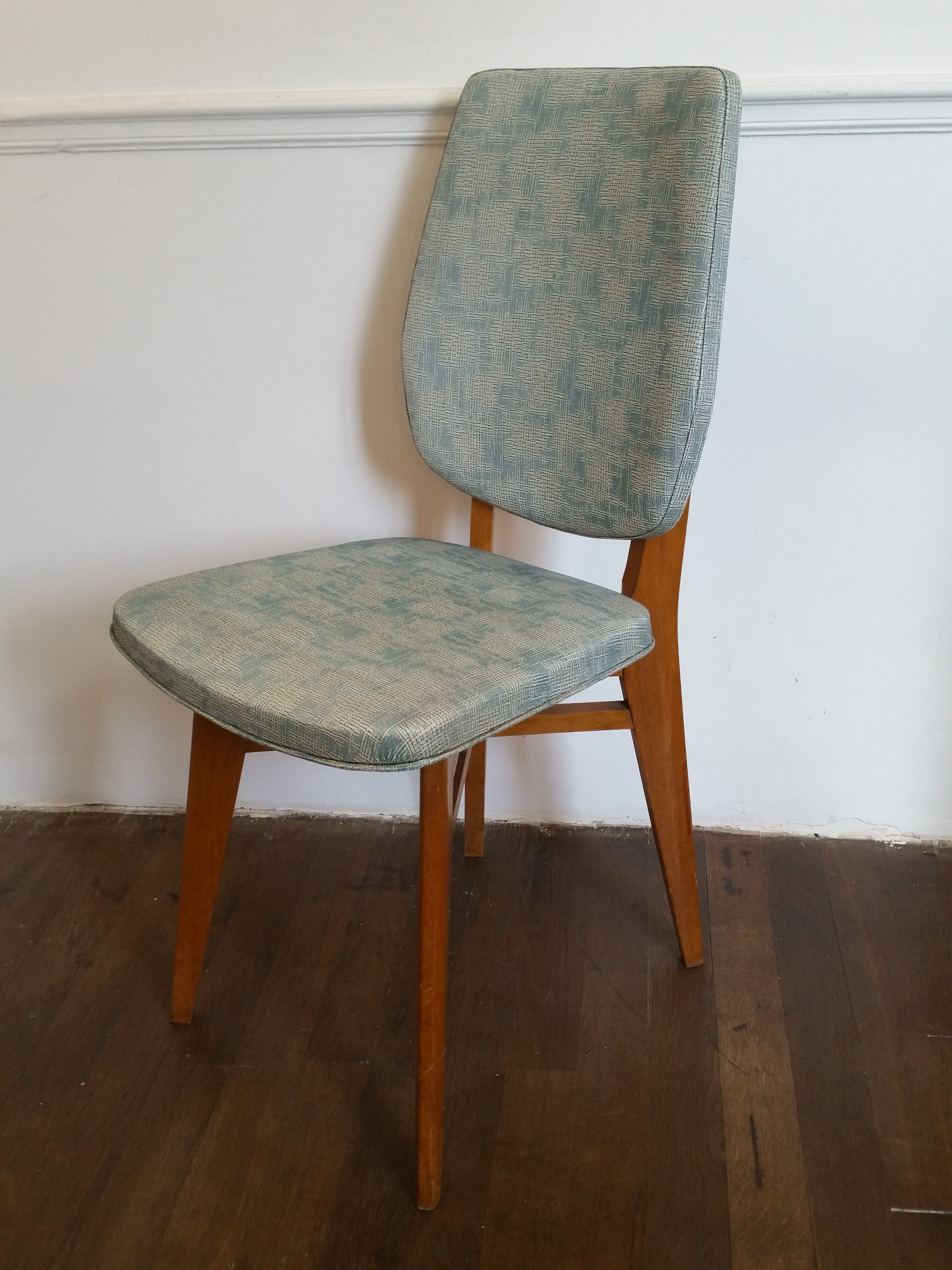 Lot of 6 vintage chairs