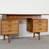 Bureau Alfred Cox du milieu du siècle en noyer et laiton. Style rétro/moderne/da