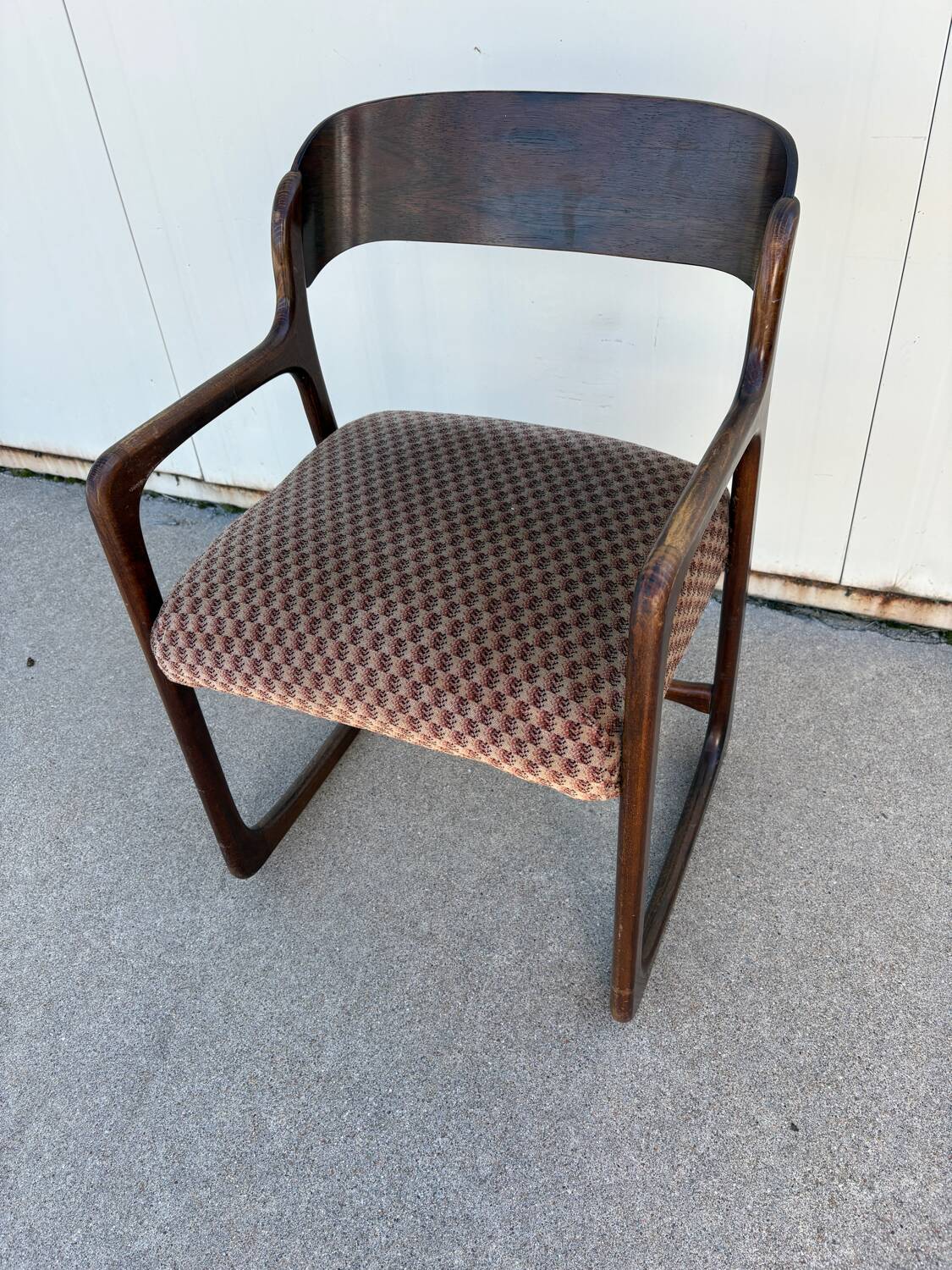 Sled chair