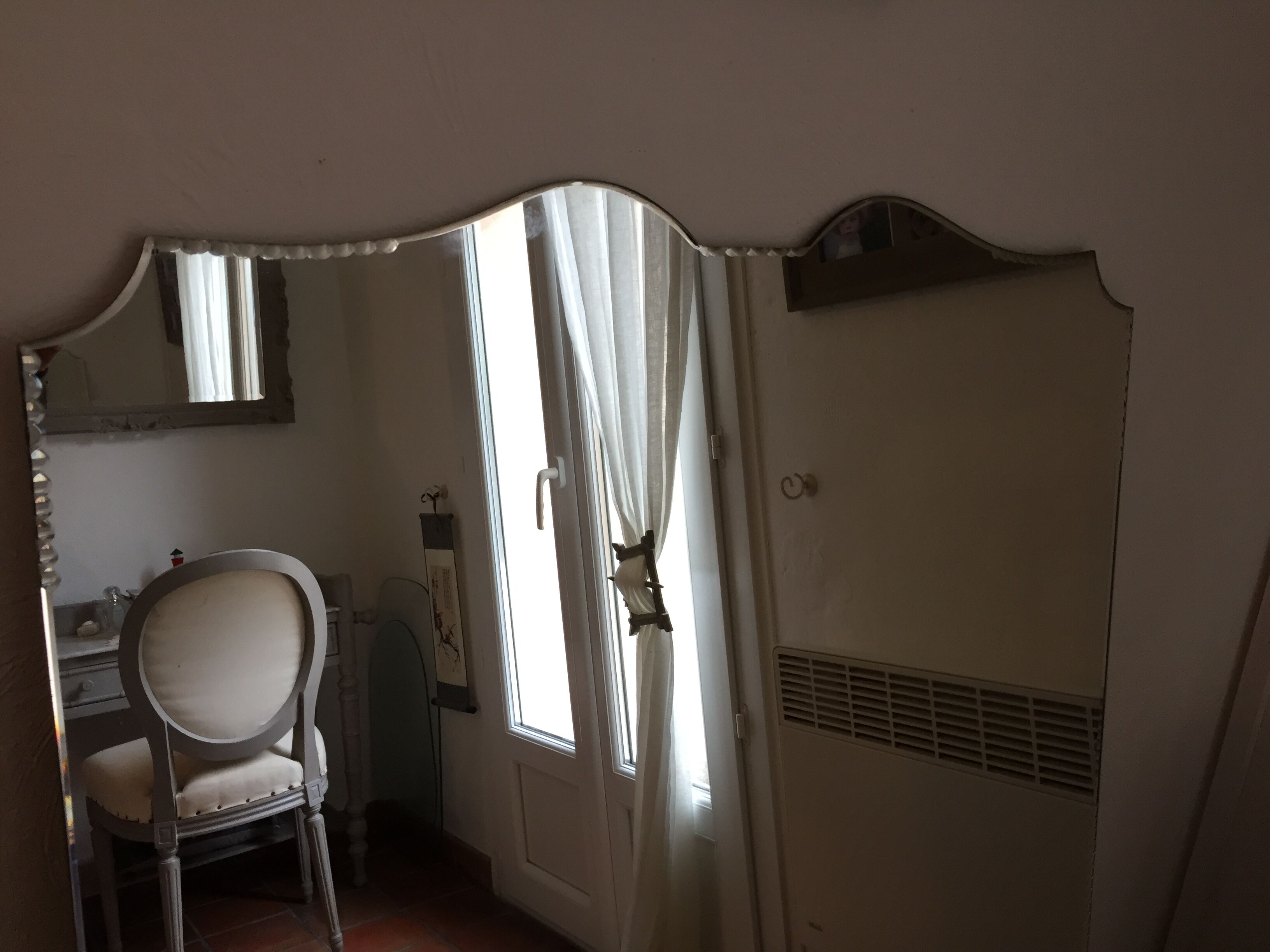 Old bevelled mirror 75x123cm