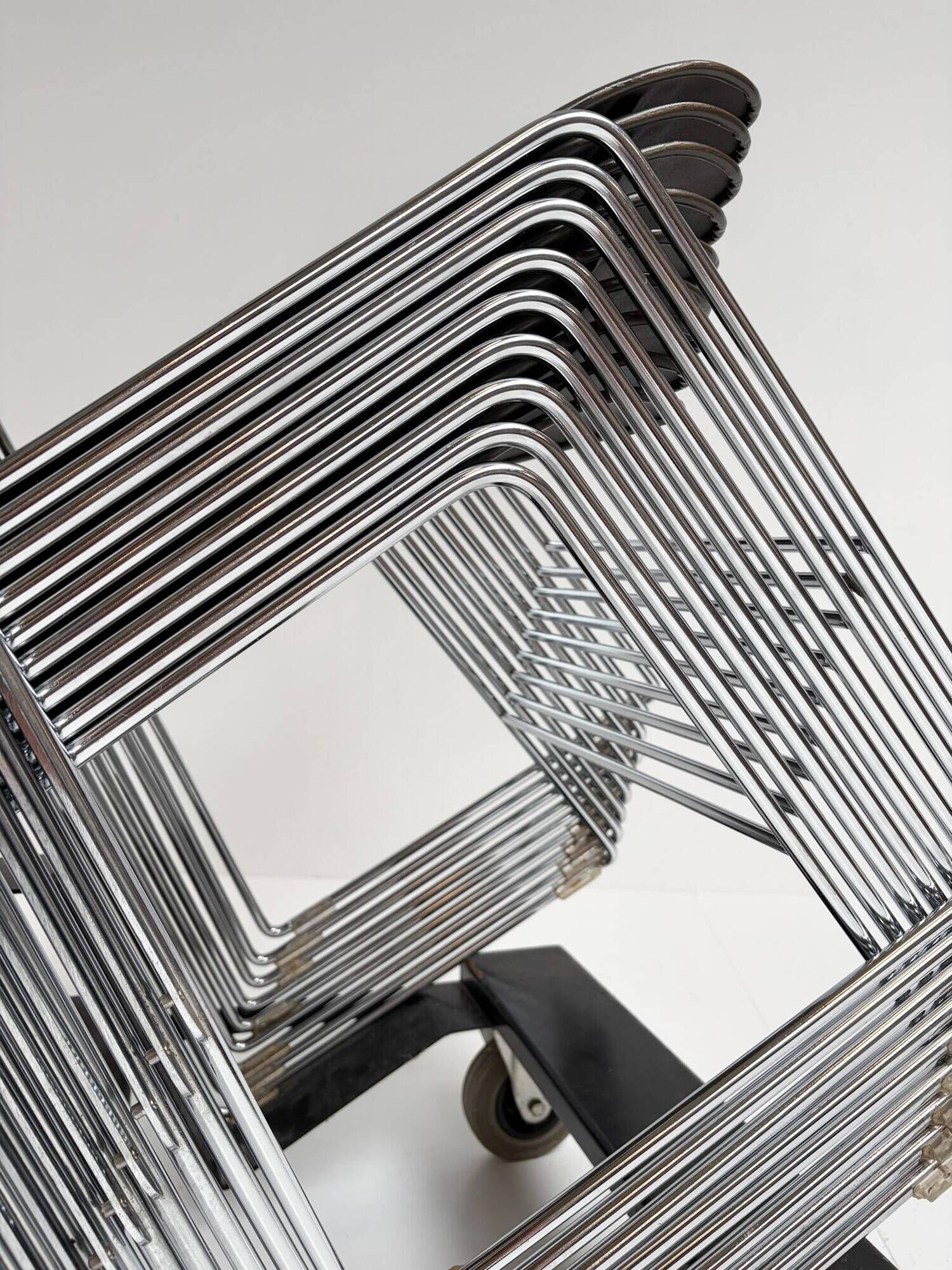 Set of 6 stacking chairs by David Rowland for HOWE, 1968