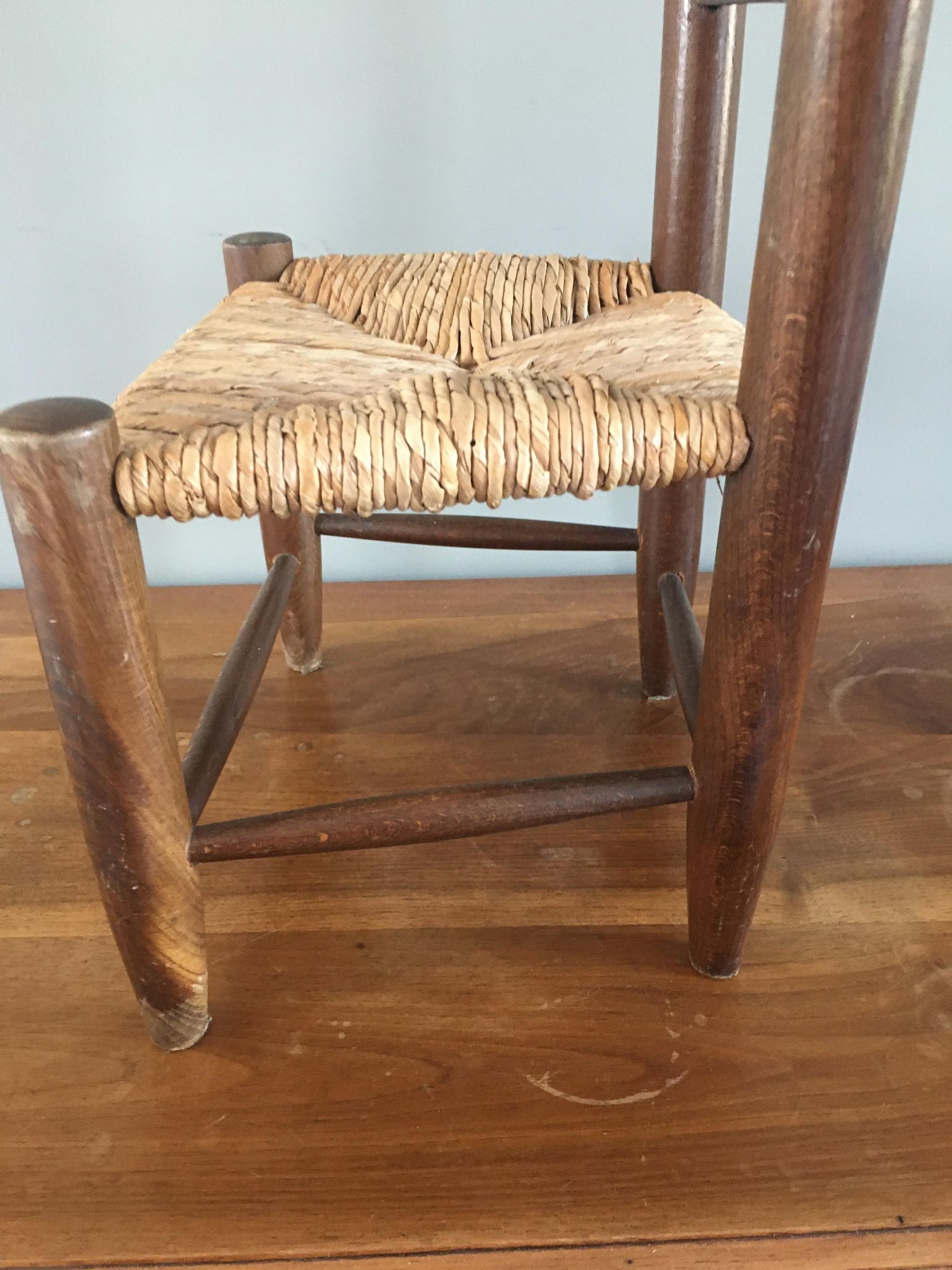 Chaise bois et paille vintage pour enfant
