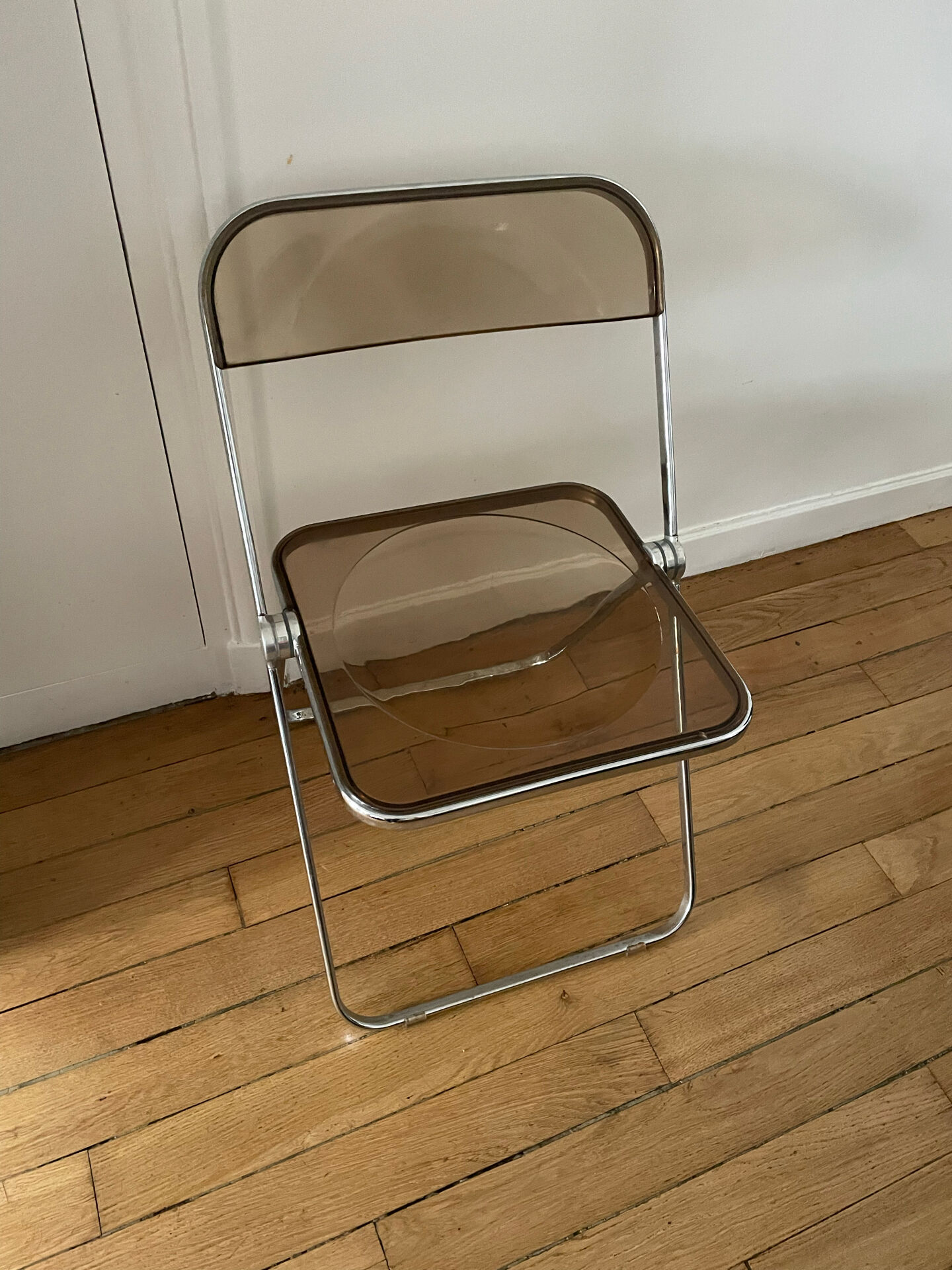 Folding chair ploa designed by giancarlo piretti