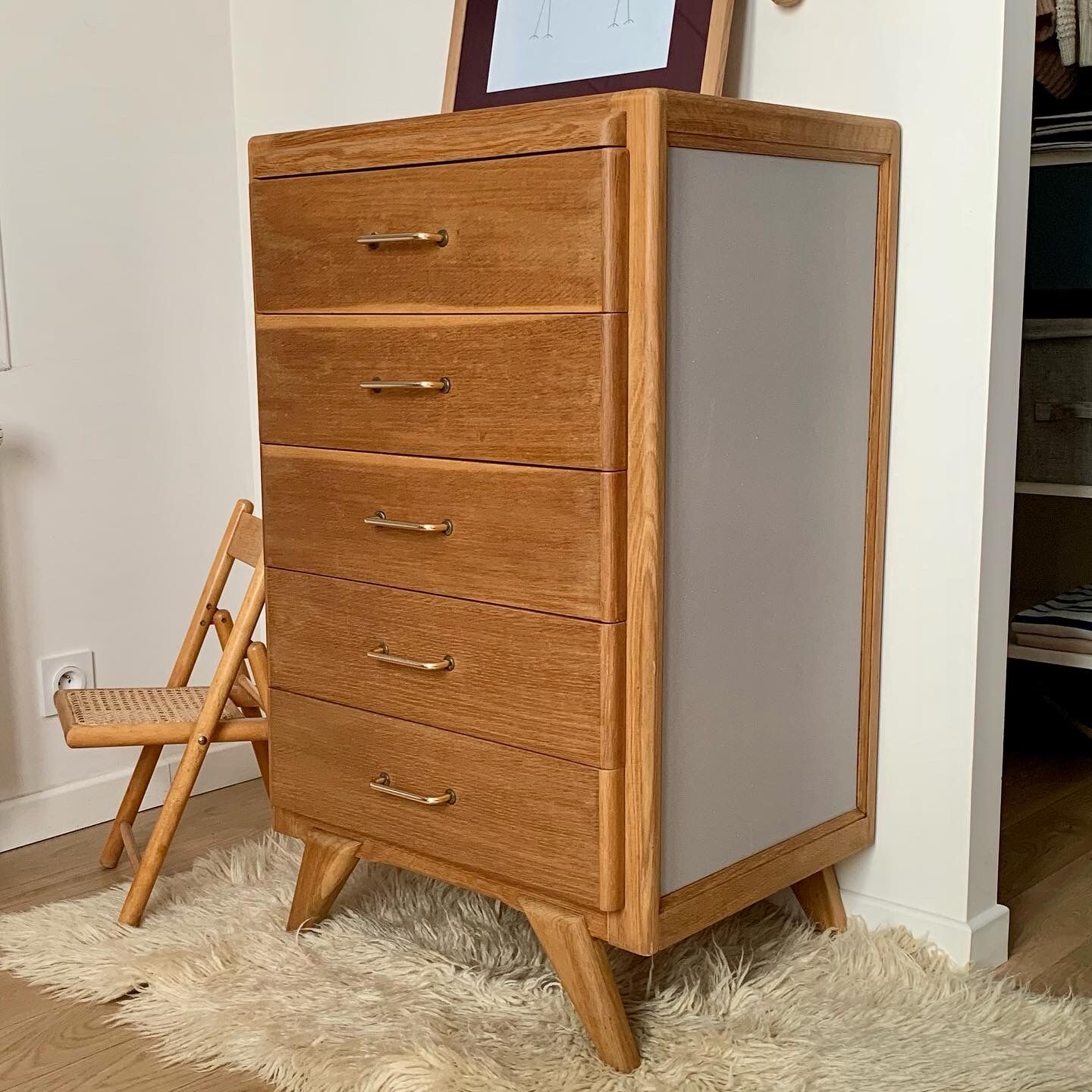 Vintage dresser feet compass