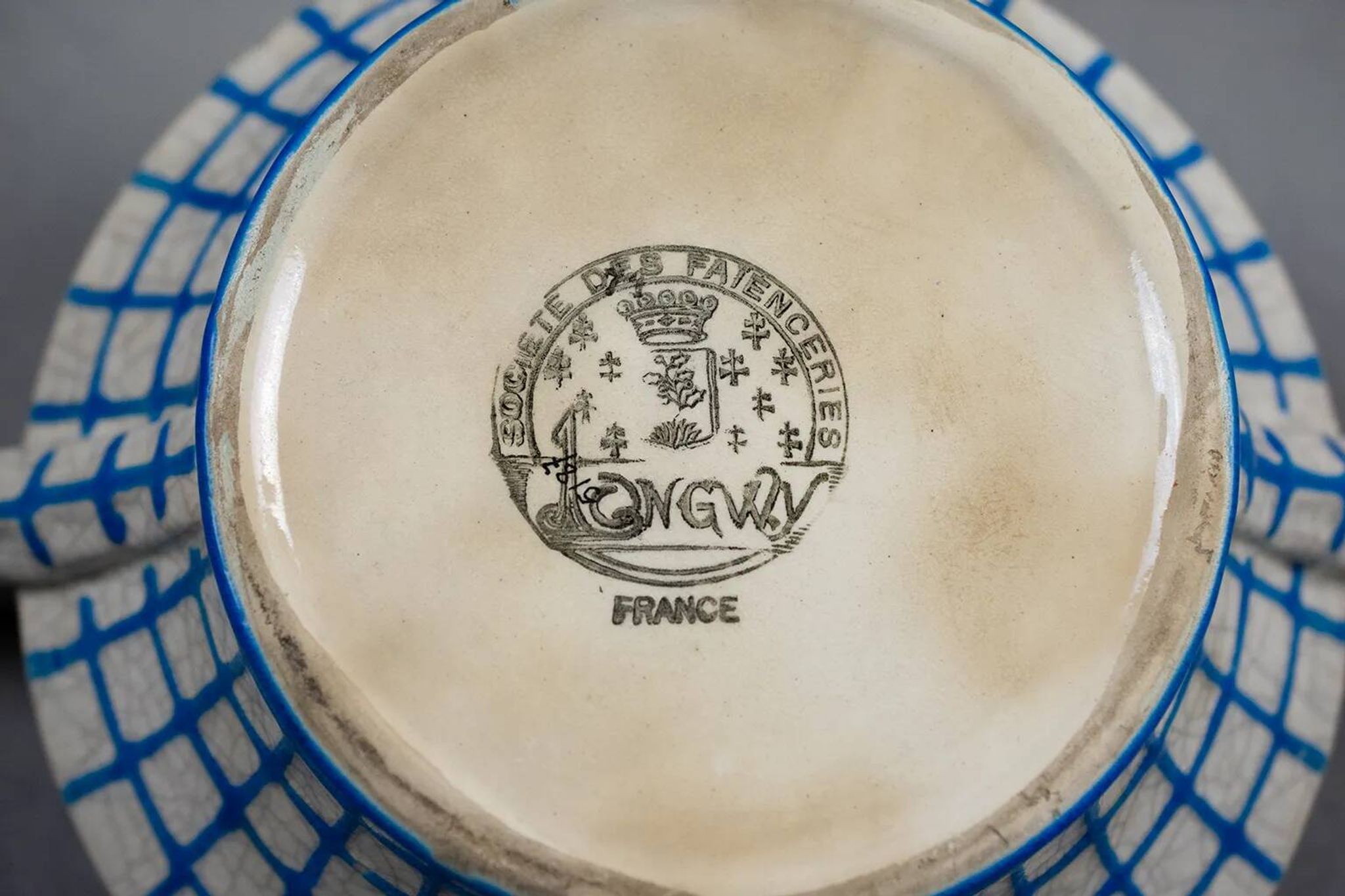 Longwy enamel bowl with handles – Art Deco floral decoration, 1930s