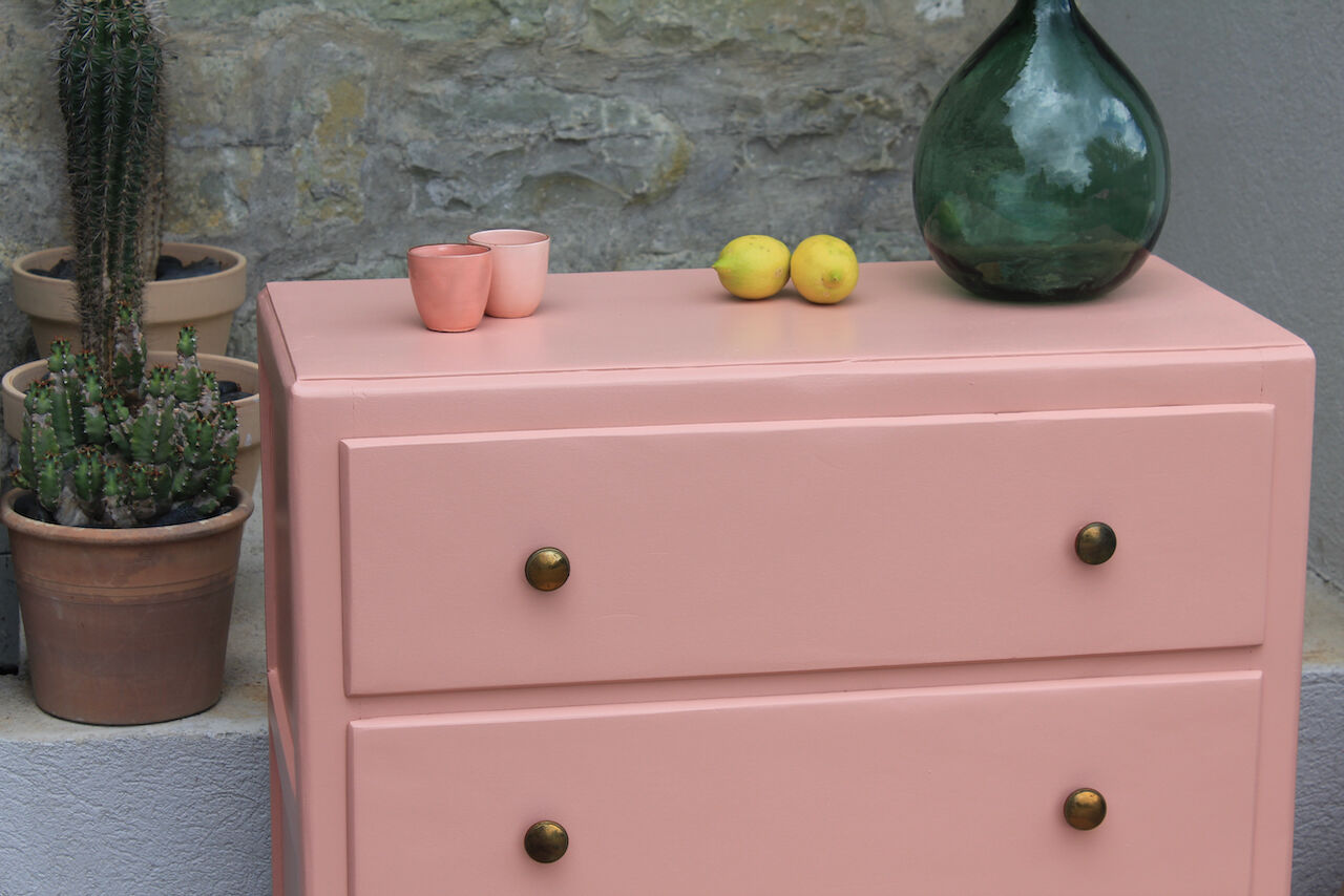 Vintage chest of drawers