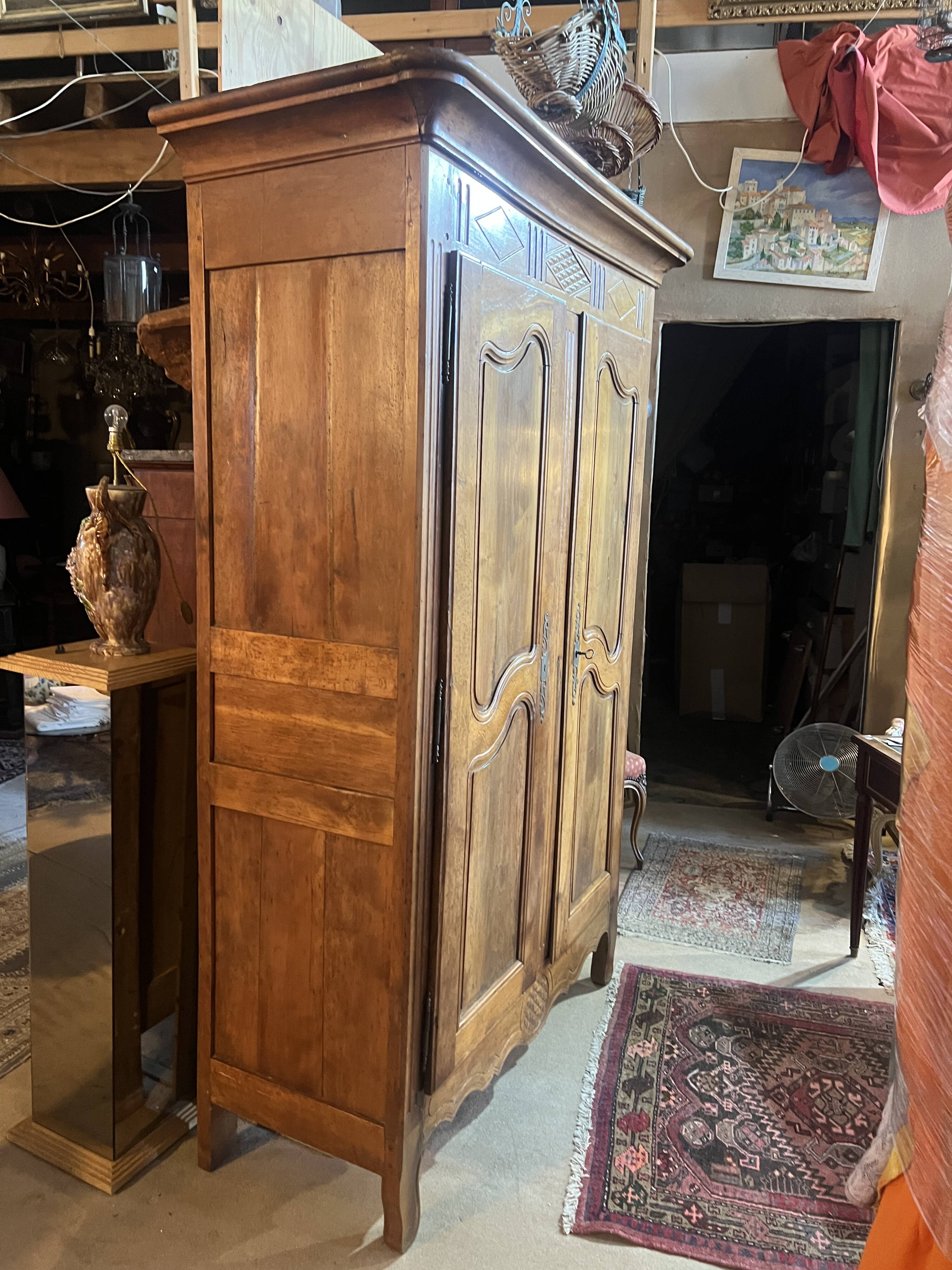 Transition style 2-door wardrobe in natural wood, 19th century
