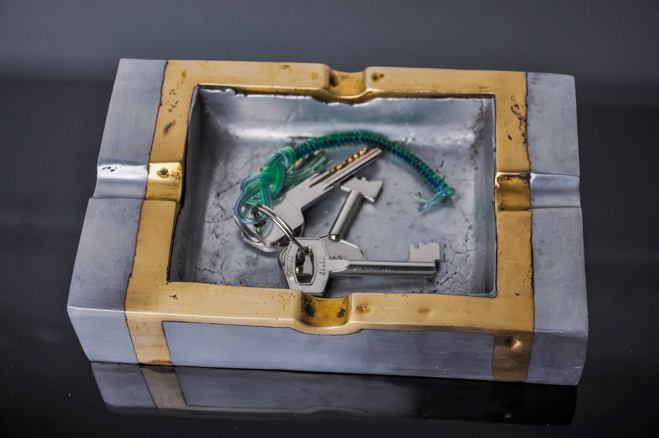 Brutalist ashtray by David Marshall, bronze and brass, Spain, 1970