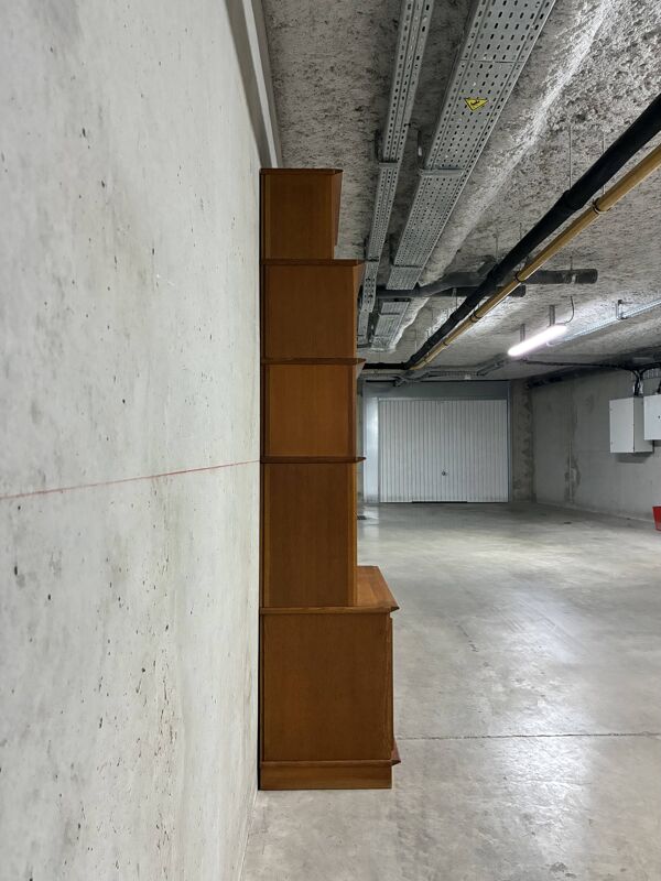 Bibliothèque vitrine Oscar chêne doré vintage années 60