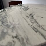 Vintage marble table with tulip base