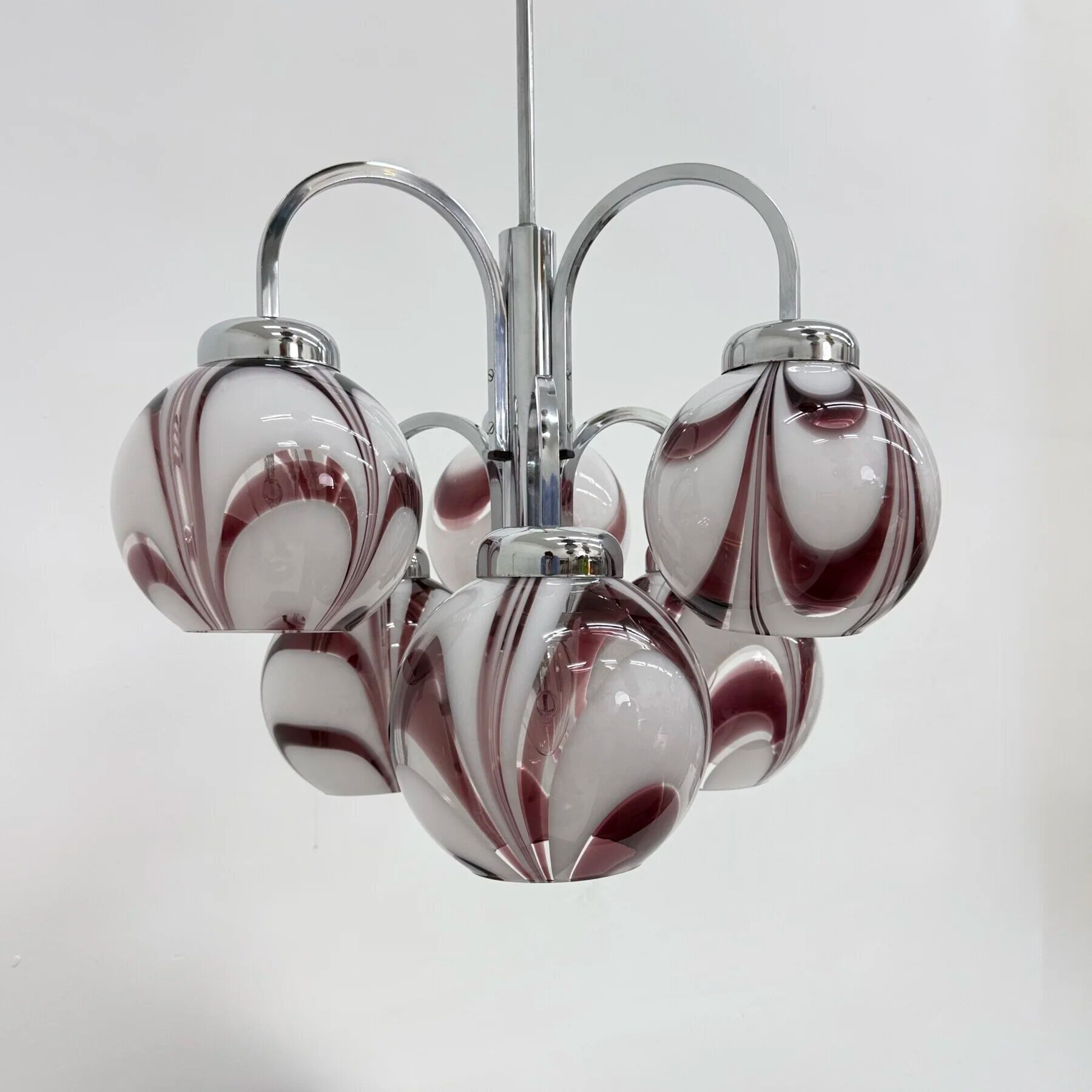 XL Italian purple and white Murano glass swirl chandelier, 1970s