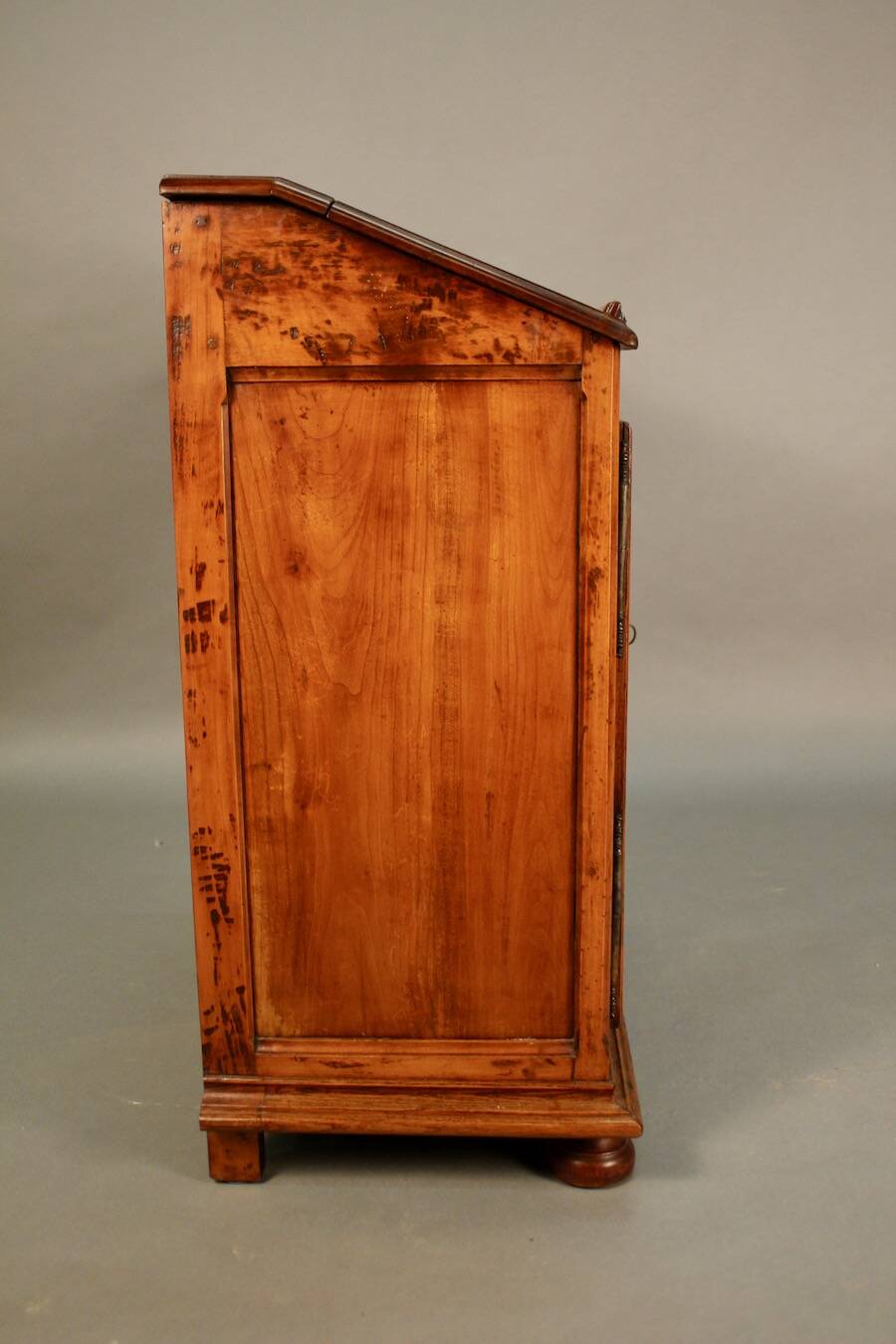 Cherrywood Oratory, Rave Feet