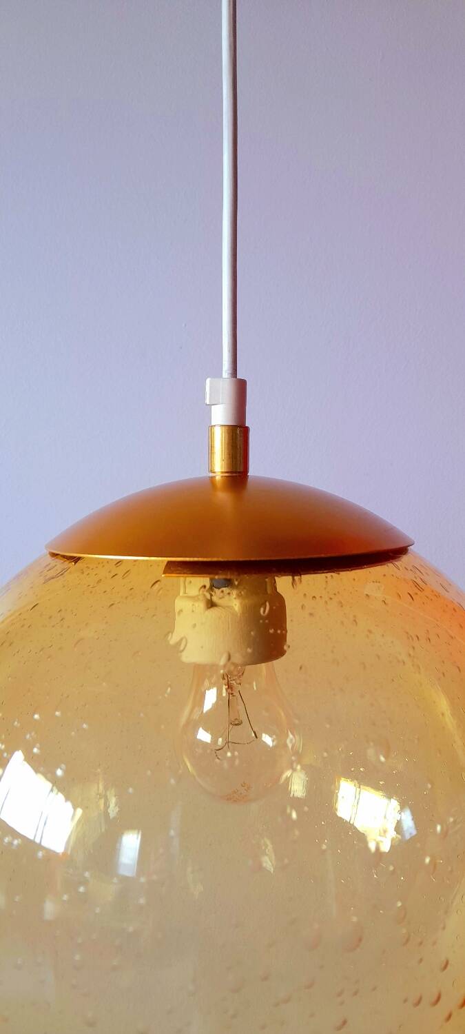 Amber bubbles glass pendant light