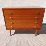 Scandinavian style commode
