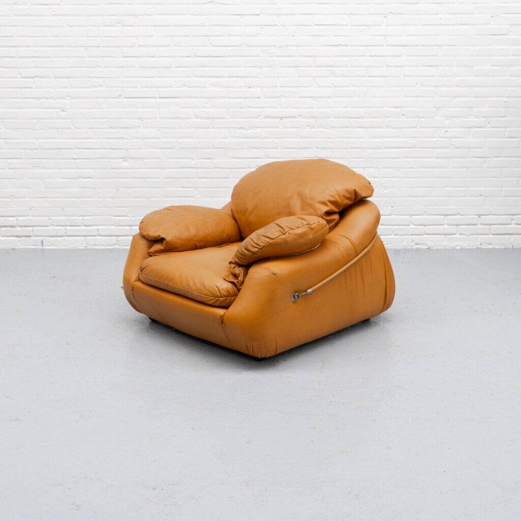 Cognac leather Italian lounge chair 1970s