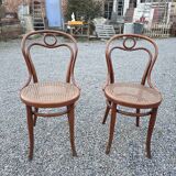 Pair of Thonet bistro chairs in bent wood no. 14