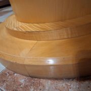 Round table in lemon wood with timeless design