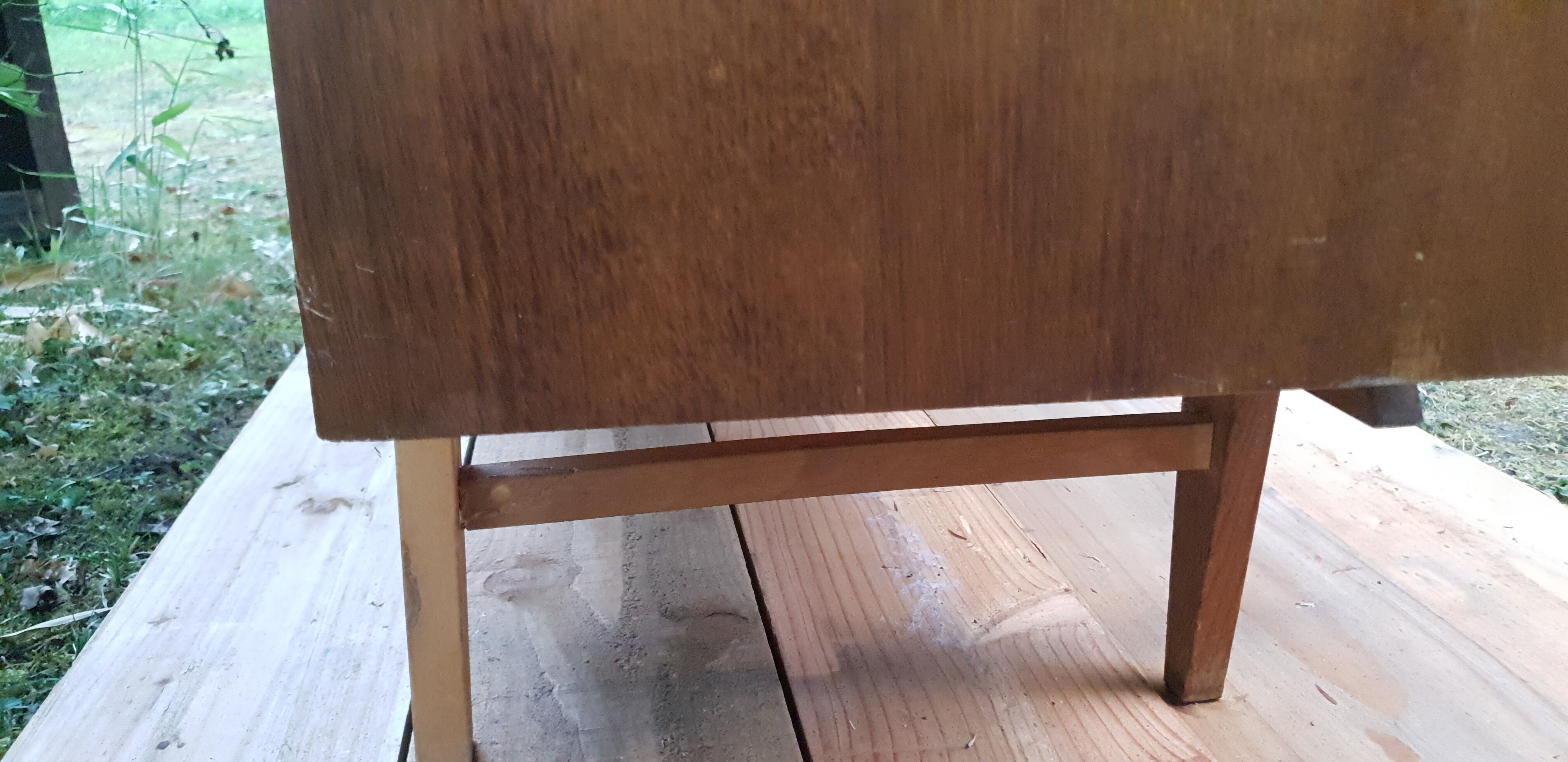 Chest of drawers four drawers a door