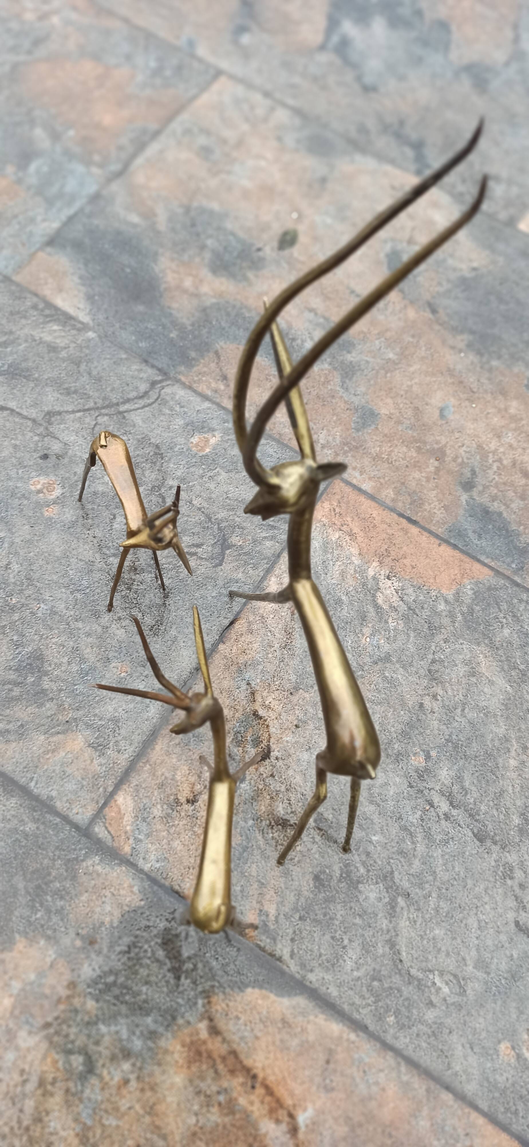 Trio d'antilopes en laiton