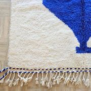 Handmade Berber rug, size 200 x 300 cm
