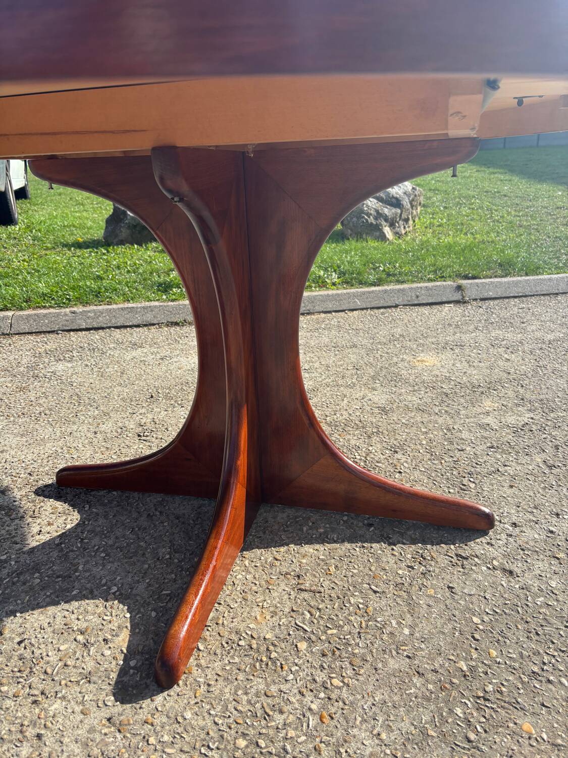 Baumann extendable table