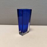 Small delicious glass vase in double layer glass (transparent and blue)