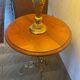 Gueridon table and gilded bronze lamp