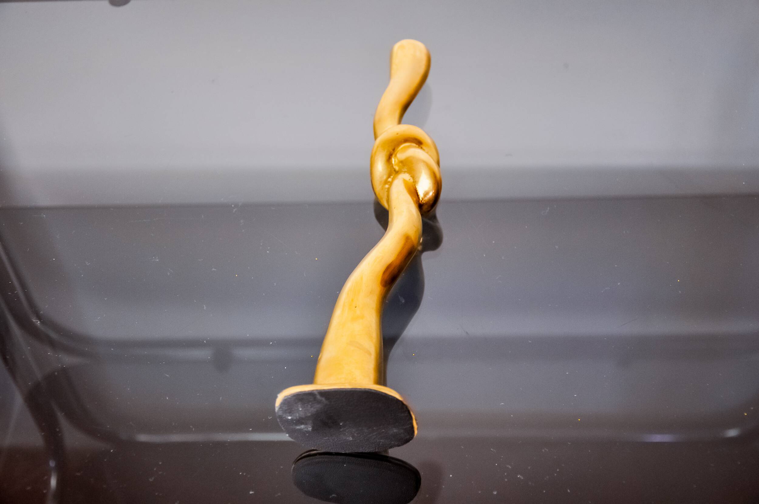 Bougeoirs noeud, design brutaliste, bronze, italie, 1970