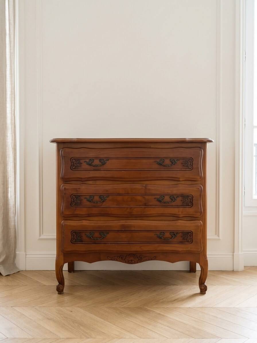 Louis XV commode in wood with 3 drawers
