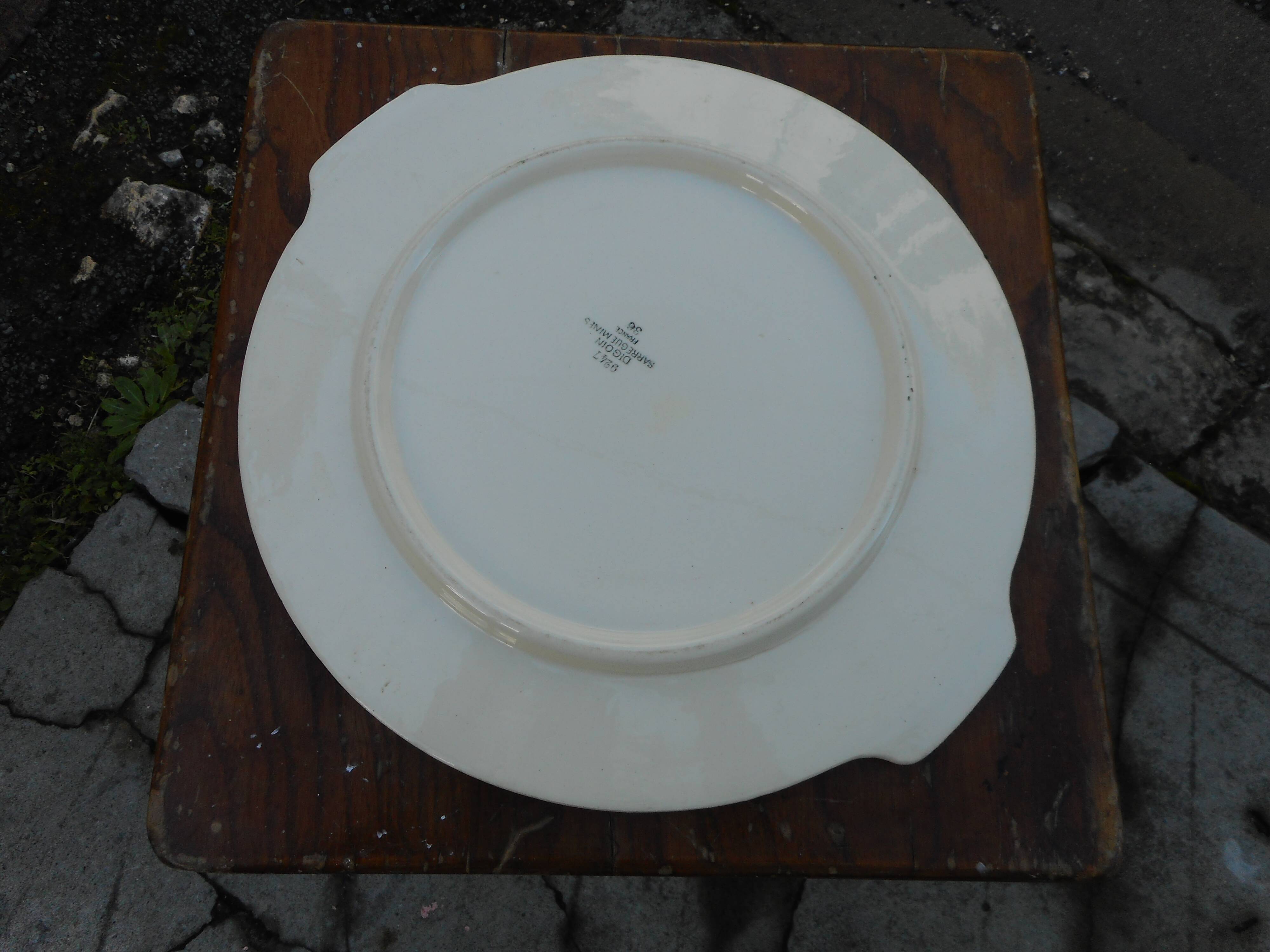 Cake earthenware dish