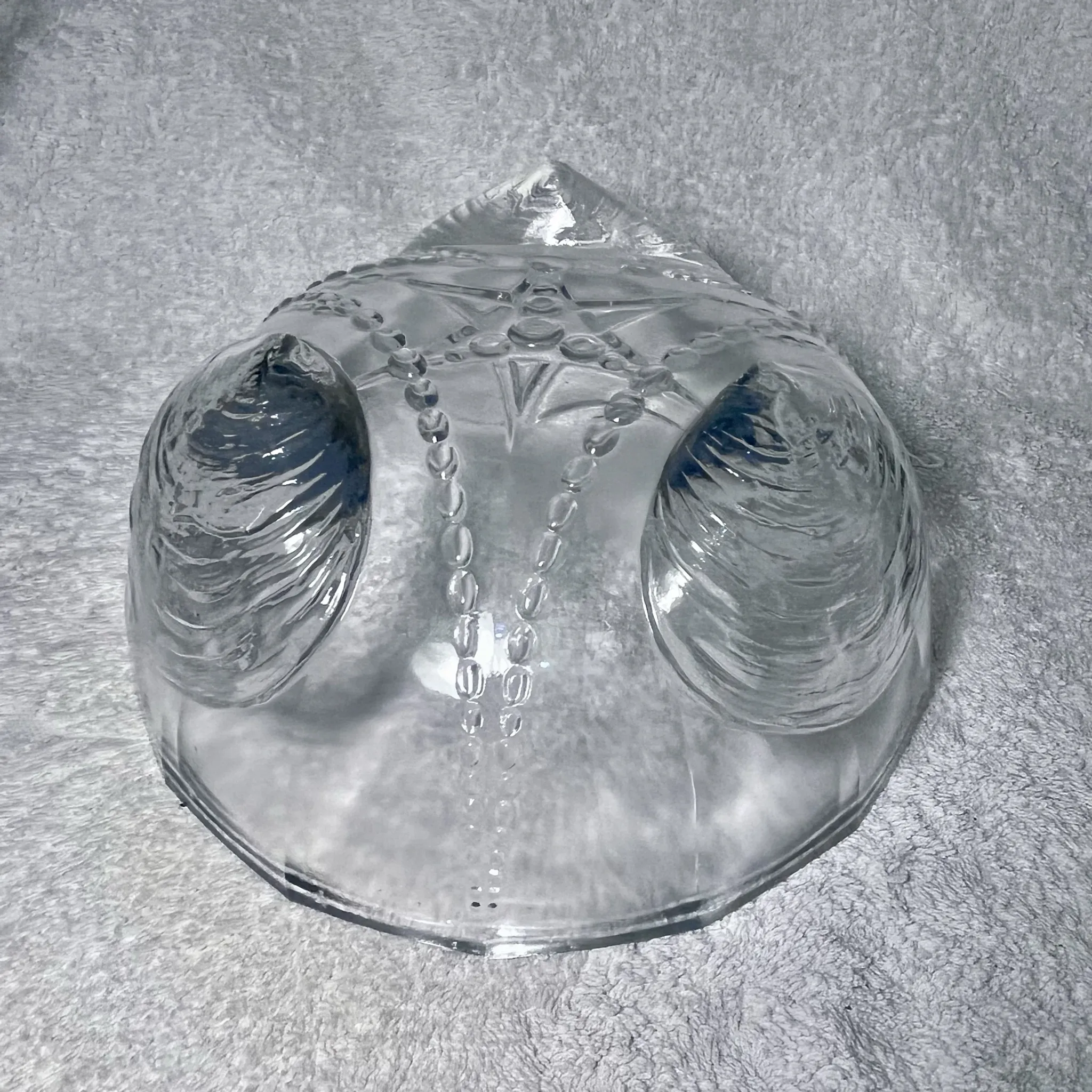 Art Deco Coupe Sabino France "Shells and Pearls" No. 9001 – Frosted Glass