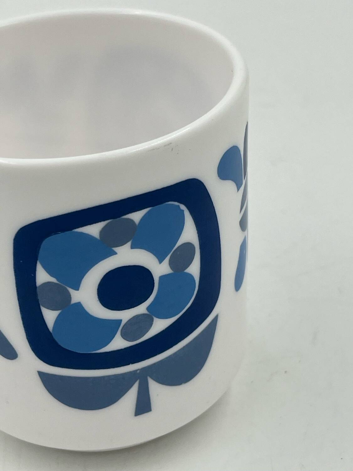 Arcopal blue mobil mug