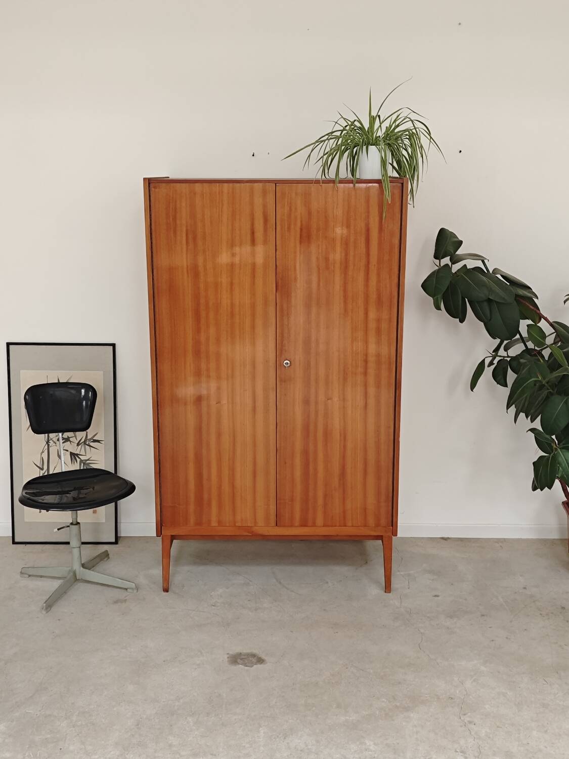 Grande armoire de rangement par Frantisek Mezulanik pour Up Zavody 196