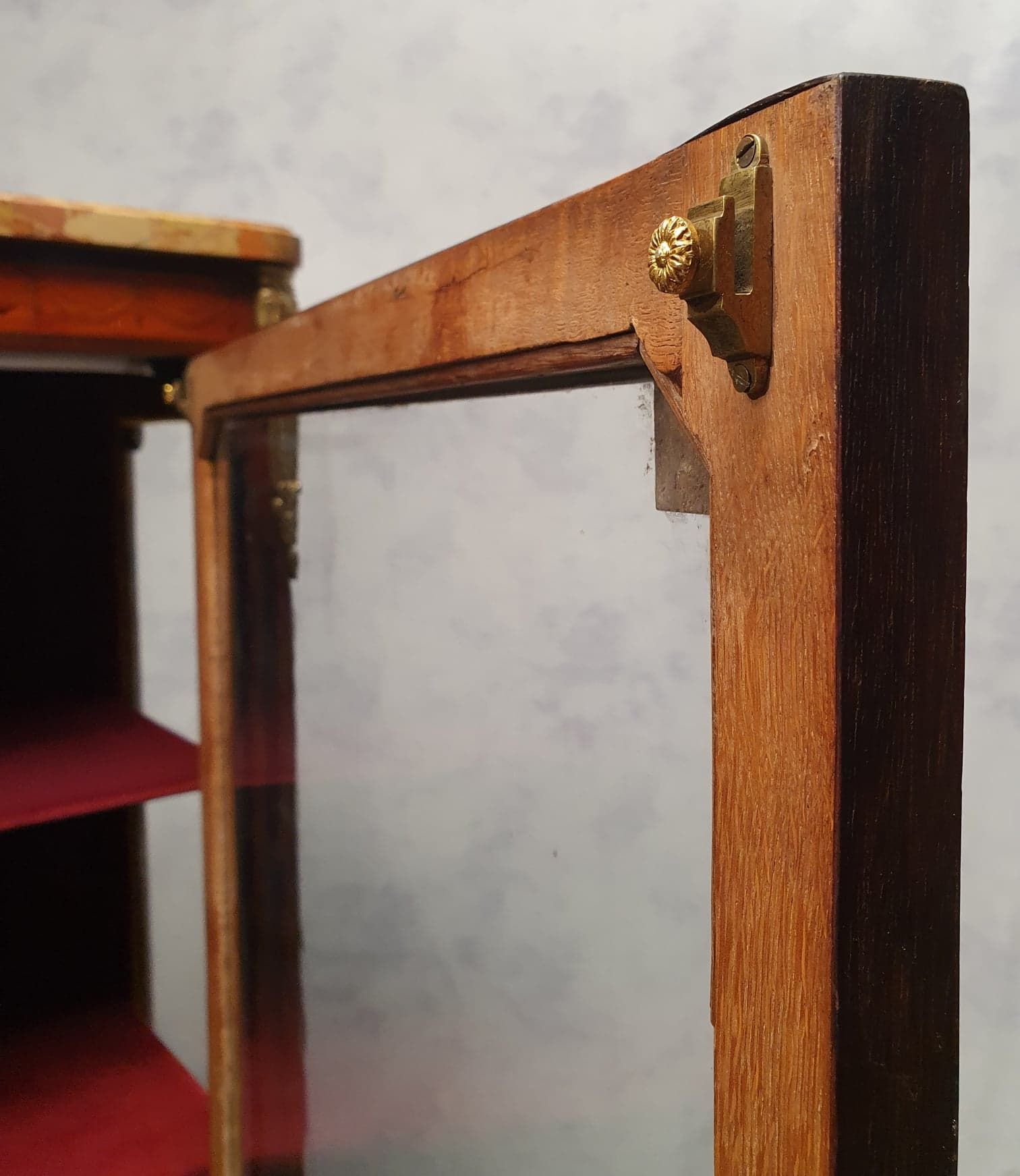 Louis XVI style showcase in marquetry - rosewood - rosewood - 19th