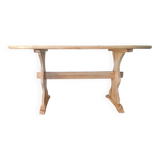 Pine wood table