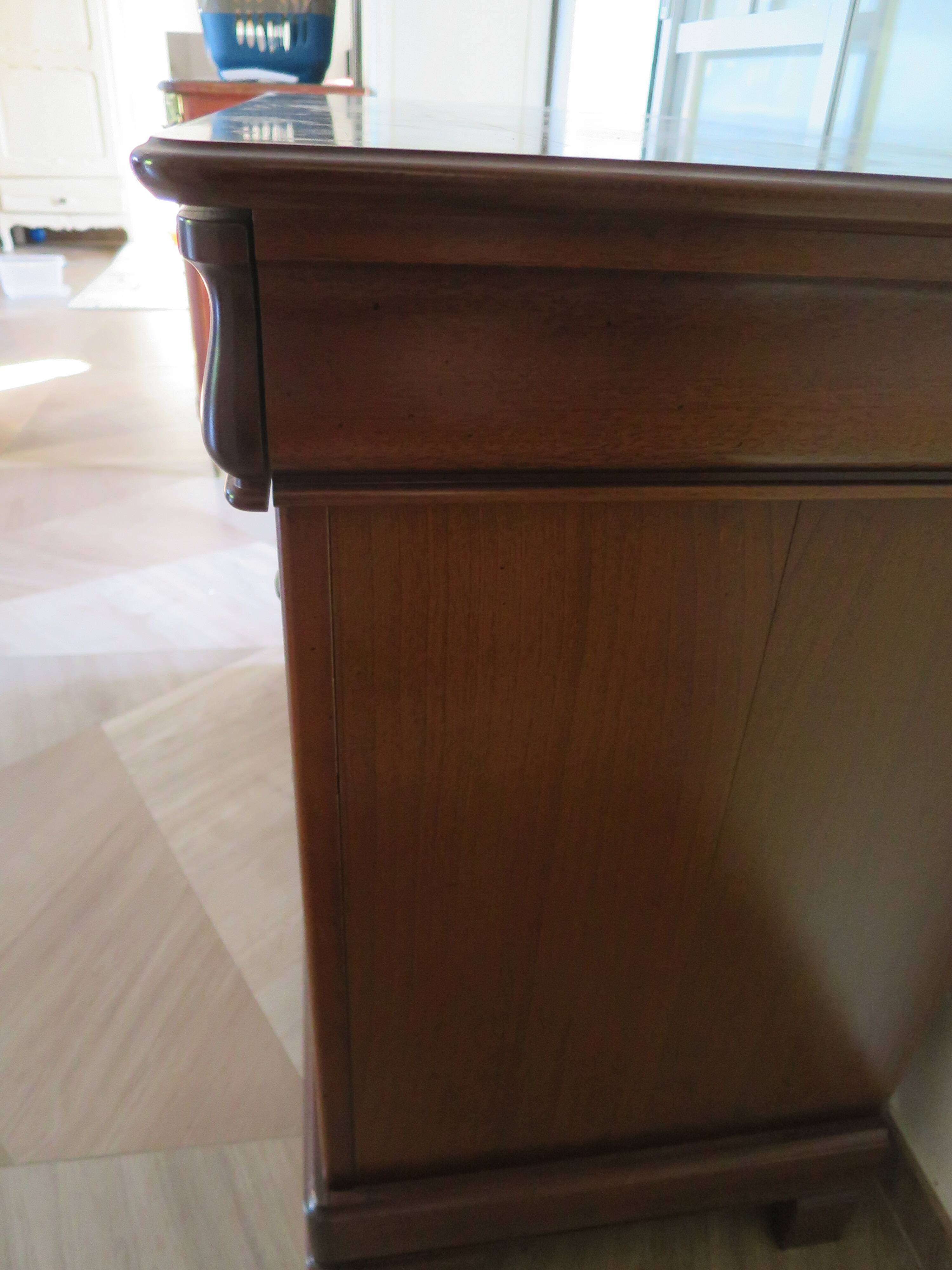 Louis Philippe chest of drawers with ogee - 4 drawers - 1 lock - cherry wood - 1980s