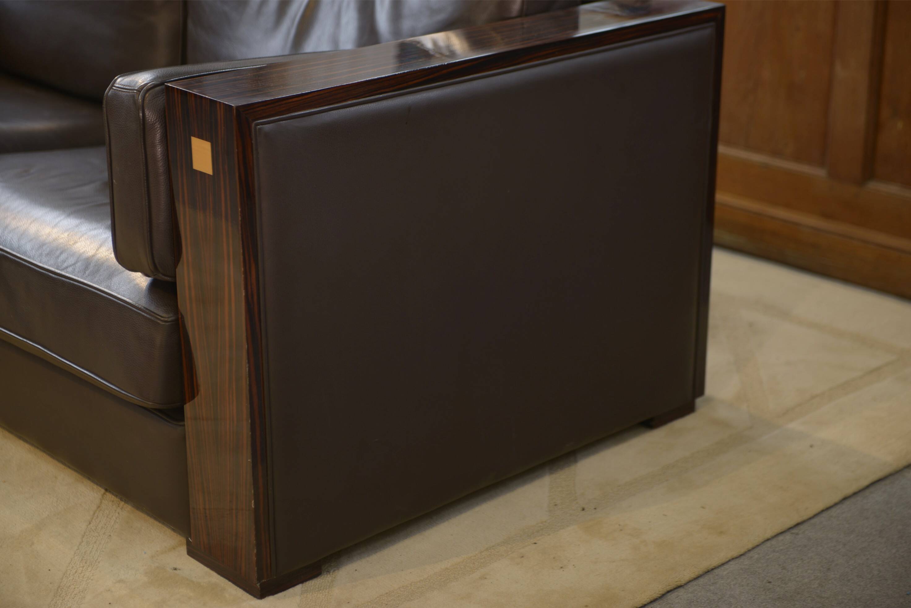 Canapé minimaliste en cuir et ébène de Macassar 1980’s