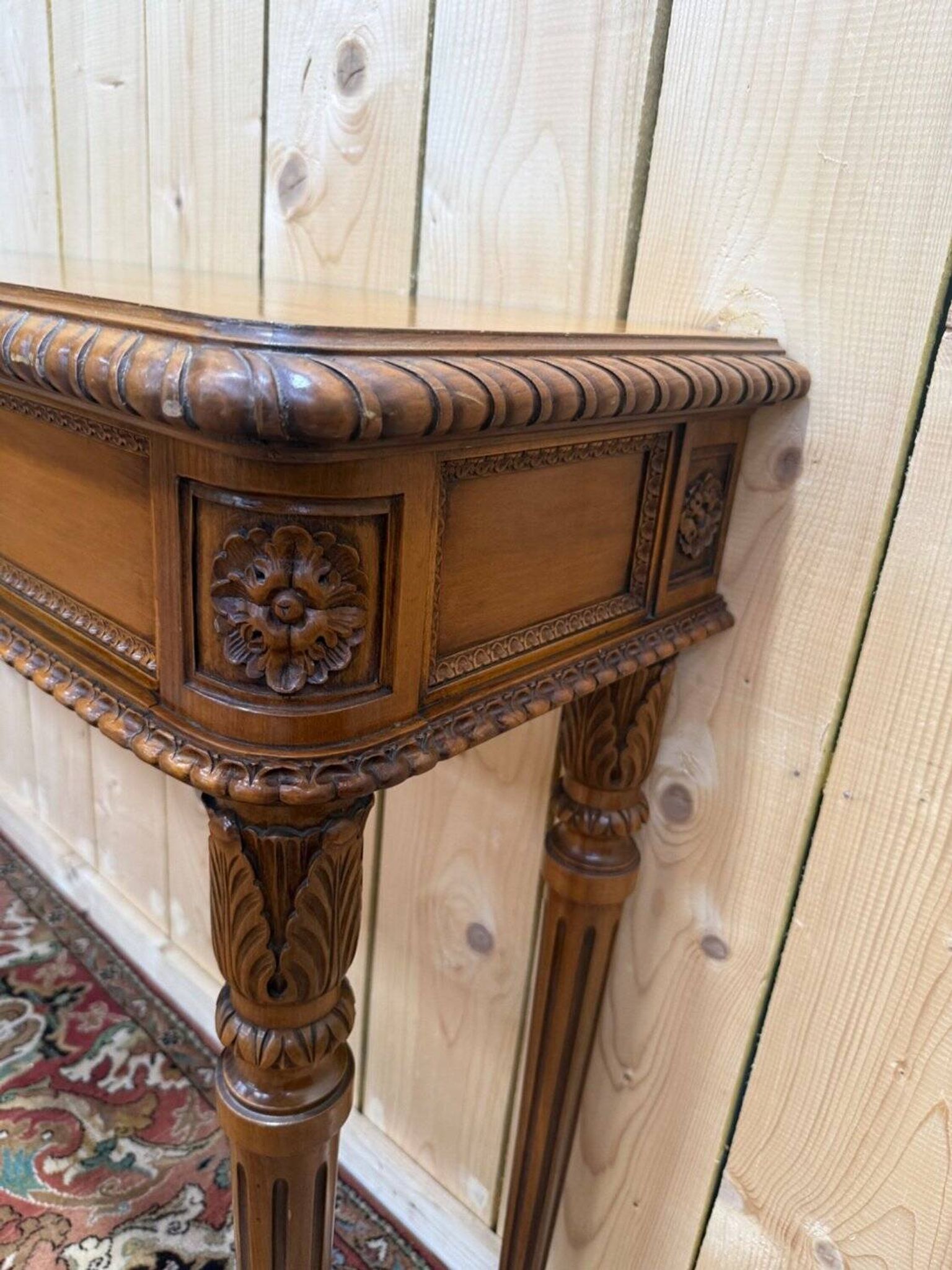 Console d'appui – Style Louis XVI – Bois sculpté verni – Début XXe