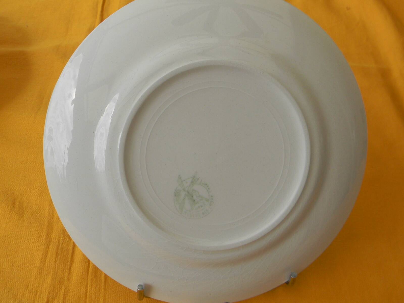 Set of 12 earthenware dessert plates from ORCHIES.