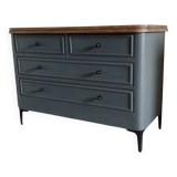 Chest of drawers with large drawers