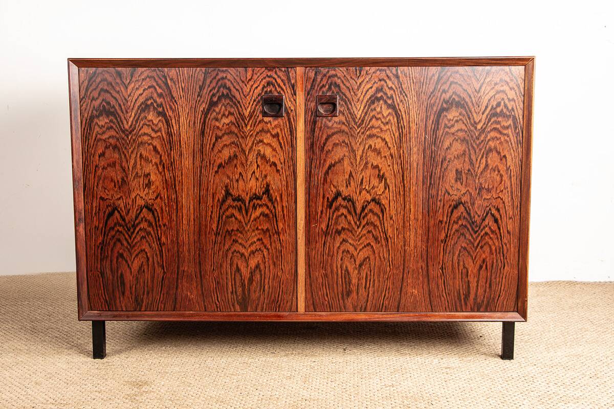 Buffet ou petite enfilade Scandinave en Palissandre par Erik Brouer 1960.