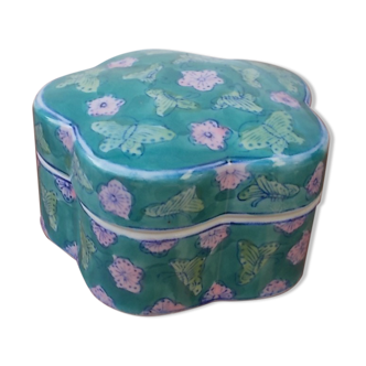 Candy box in faience