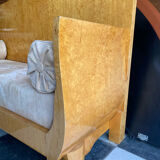 Neo classic bench