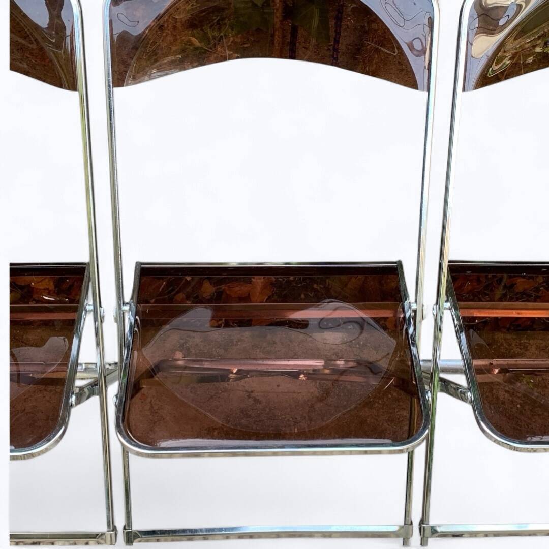 6 chaises pliantes en Plexiglas fumé et métal chrome Chaisor 1970