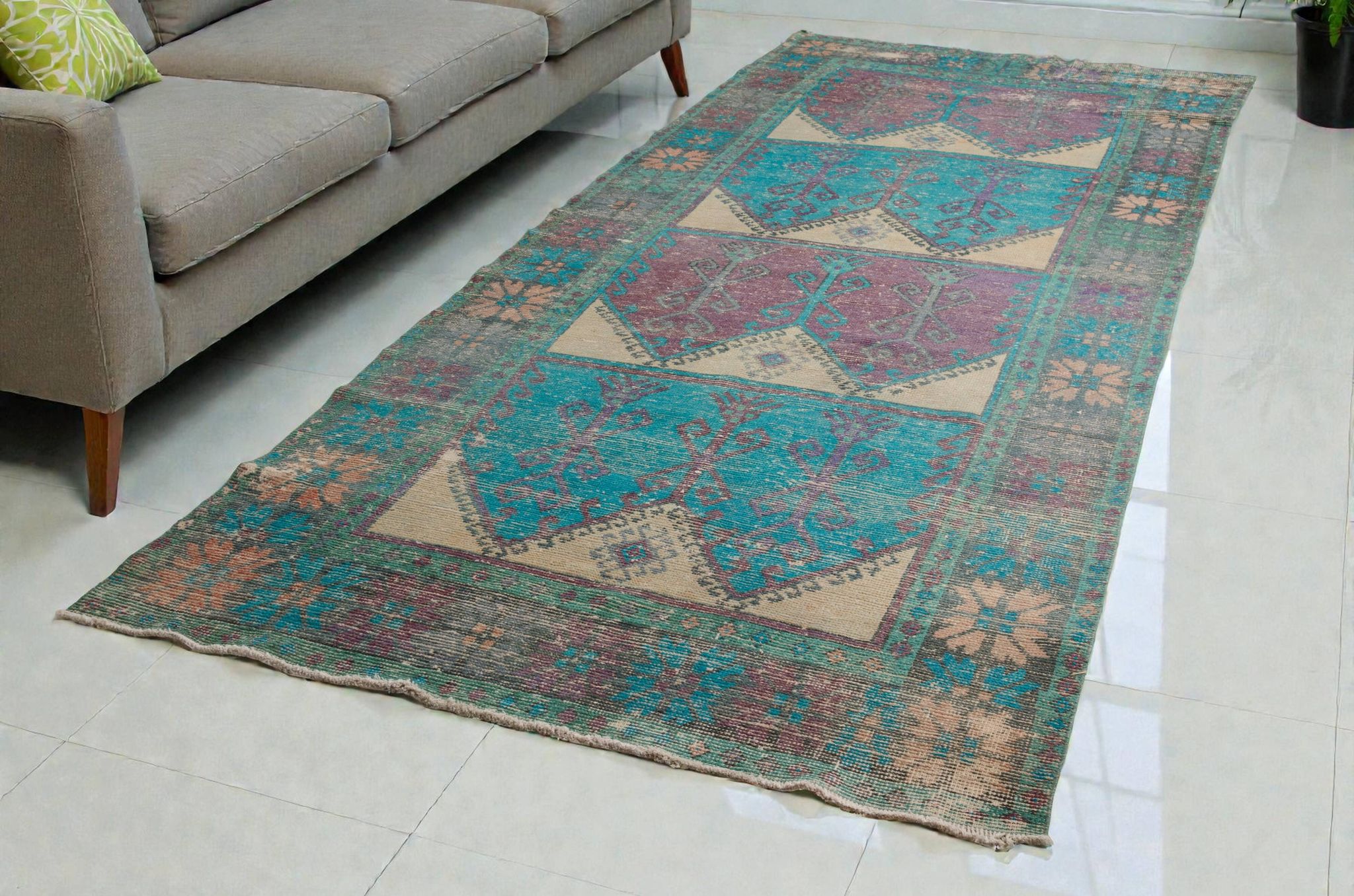 Tapis en laine anatolien noué à la main