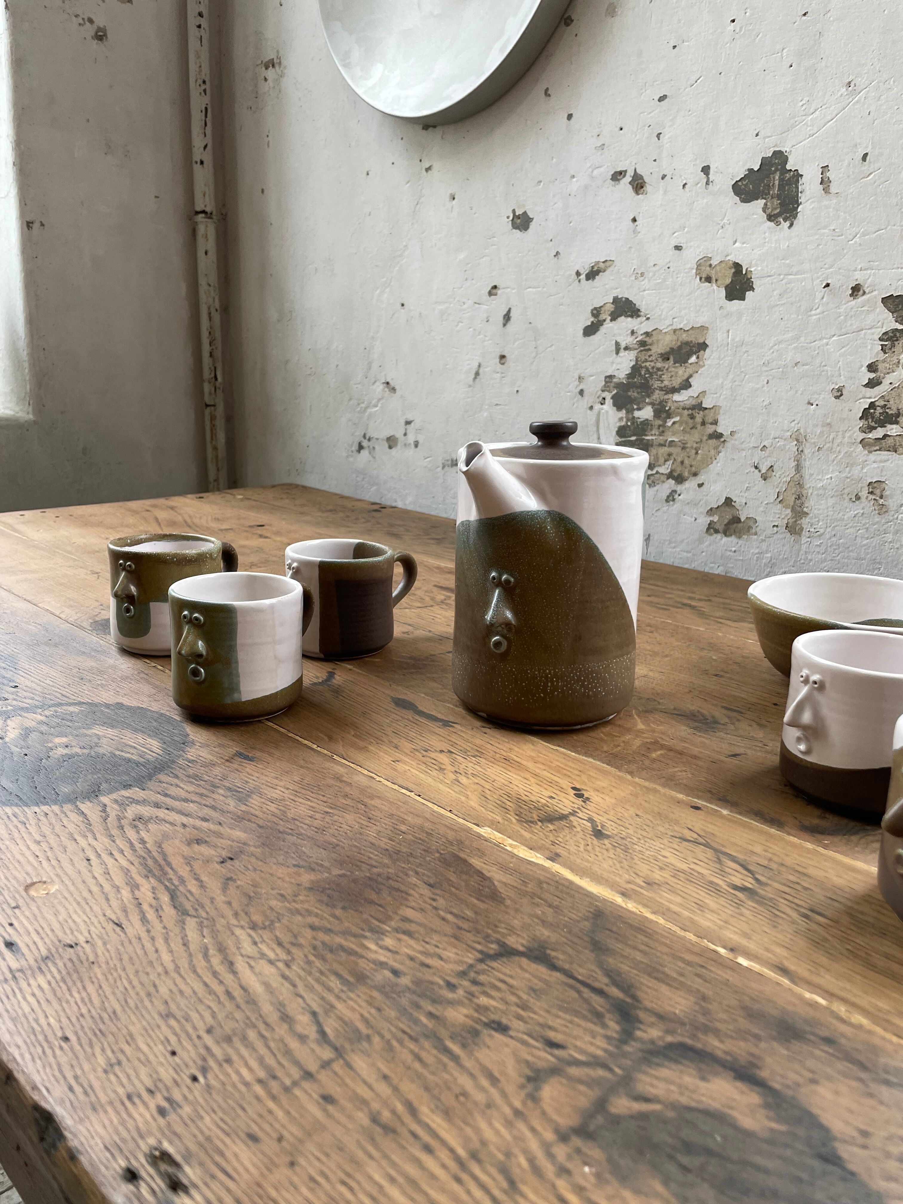 Anthropomorphic ceramic teapot, cups and bowl set