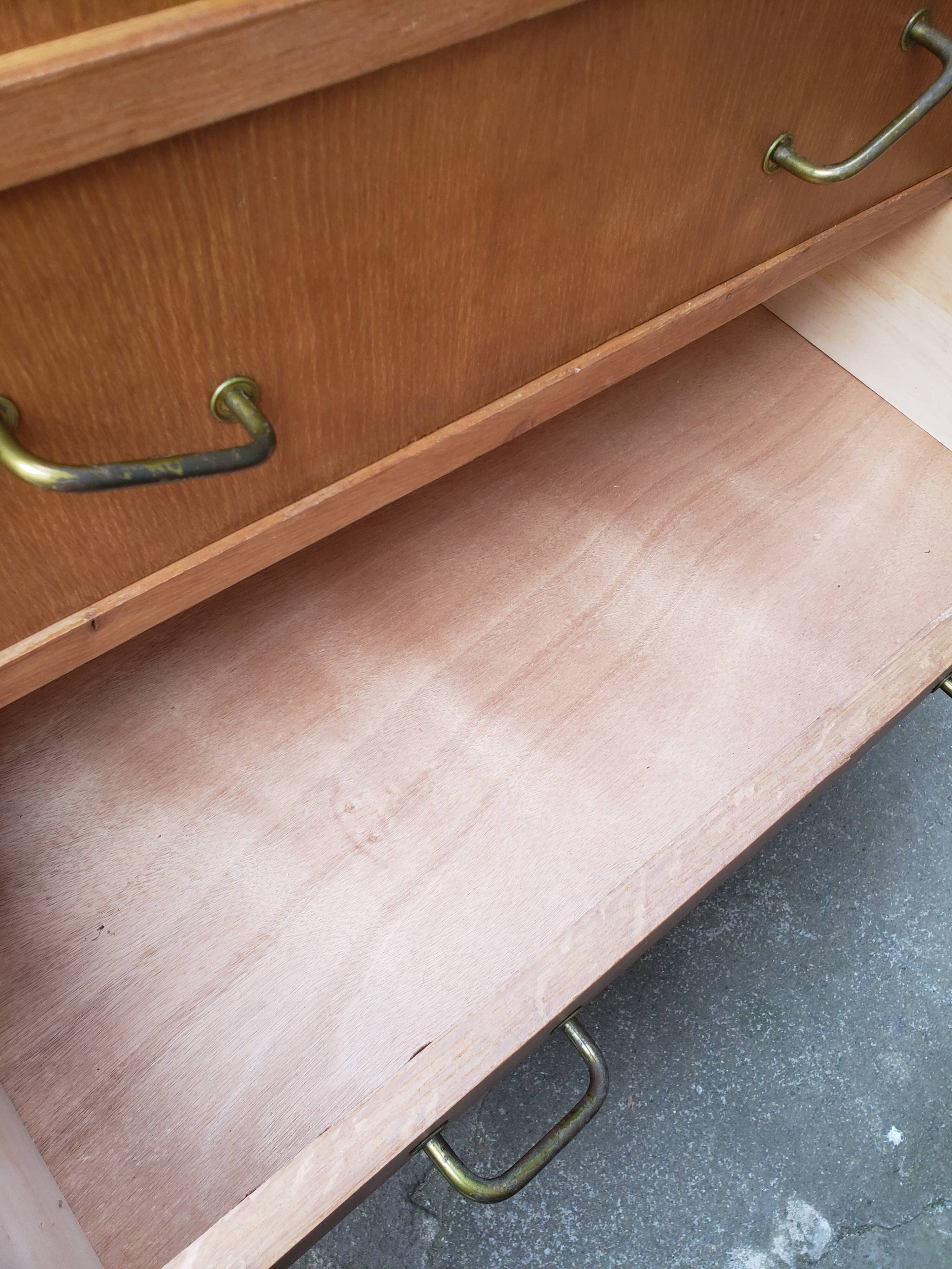 Commode vintage pied compas