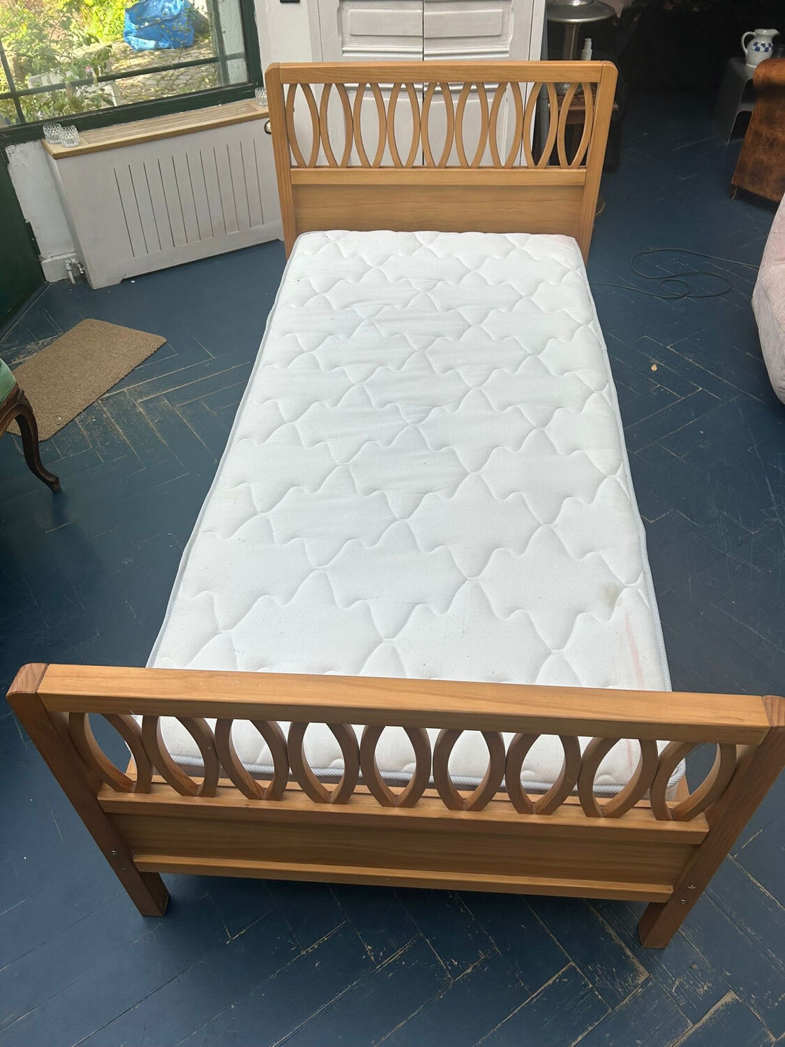 New solid wood bed