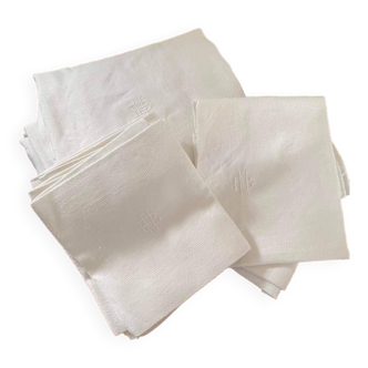 12 HP white damask cotton napkins.