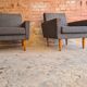 Paire de fauteuils club 70"